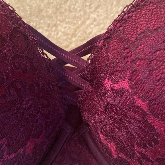 Torrid 40DD underwire lace bra great condition! - Picture 3 of 7